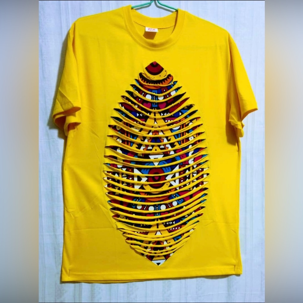 Wow!!! Who’s doesn’t want a T-shirt that make your basic outfit pop?!?!